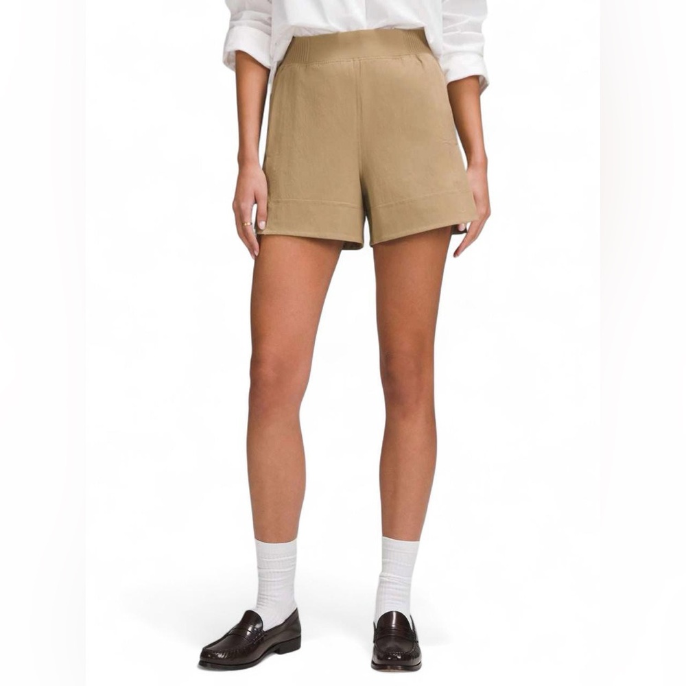 Lululemon Stretch Woven Relaxed-Fit High-Rise Tan Short 4” SZ XL